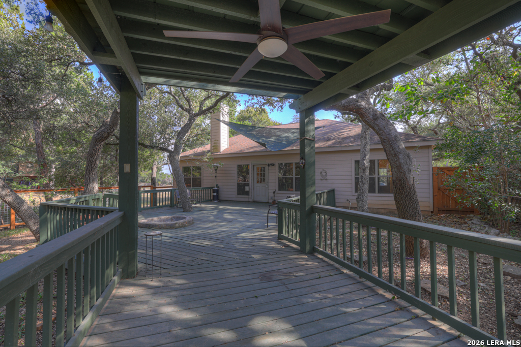 1060 Somerset Canyon Lake TX 78133