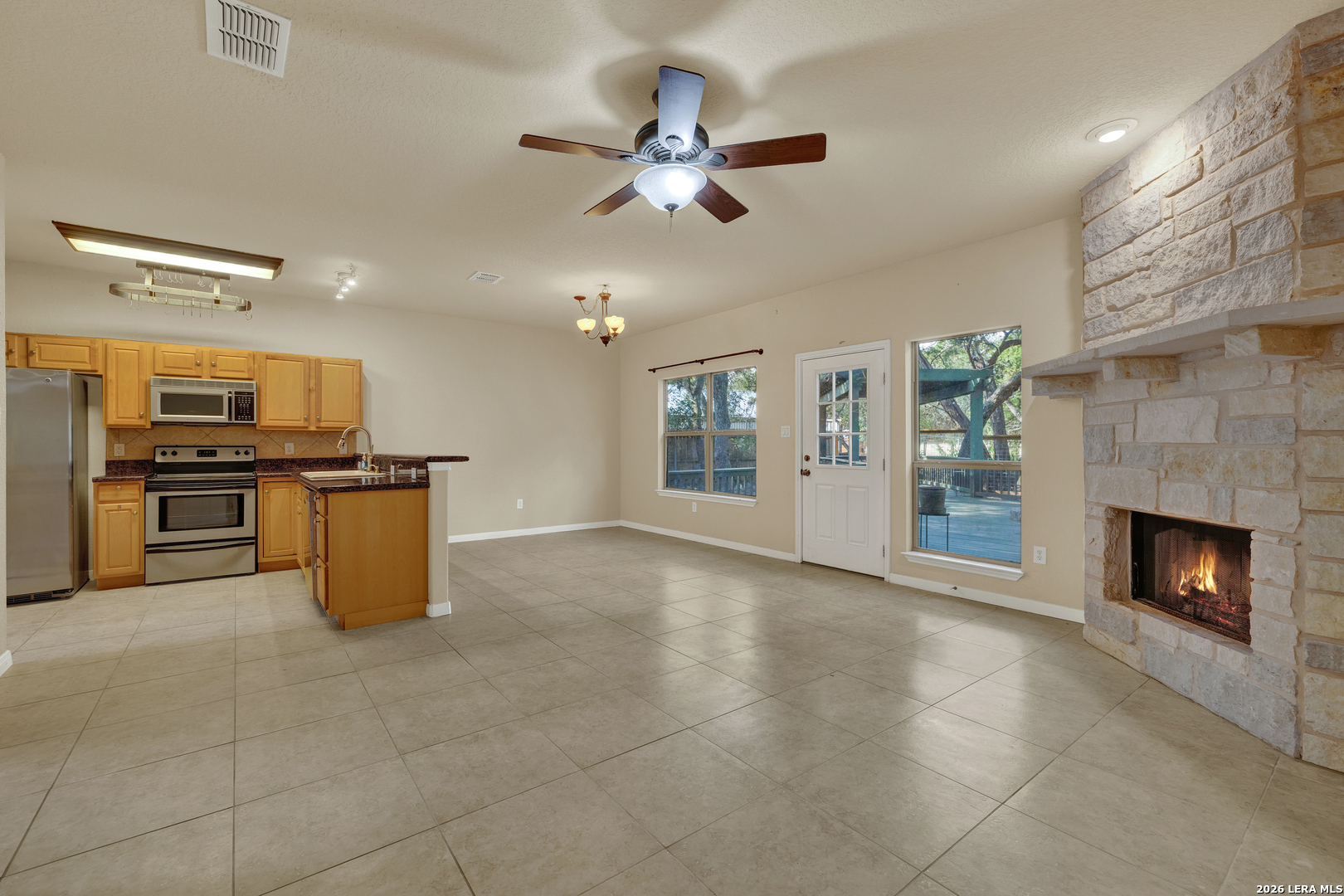 1060 Somerset Canyon Lake TX 78133