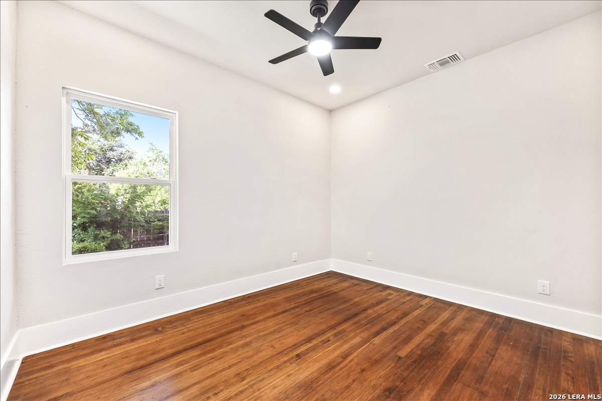 524 Hunstock Avenue San Antonio TX 78210