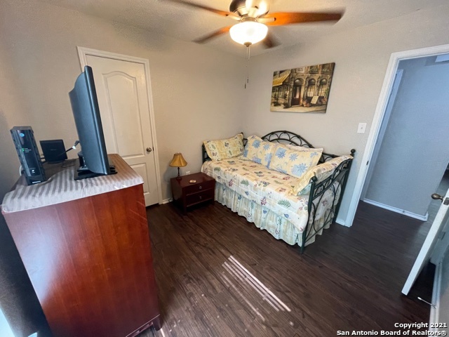 10210 Dixon Wood San Antonio TX 78245