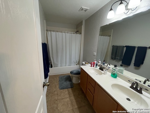 10210 Dixon Wood San Antonio TX 78245