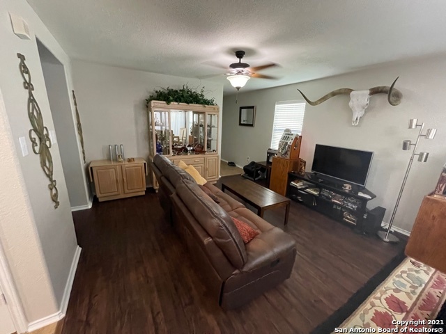 10210 Dixon Wood San Antonio TX 78245