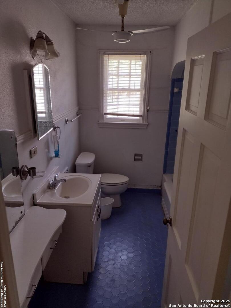 415 North San Antonio TX 78201
