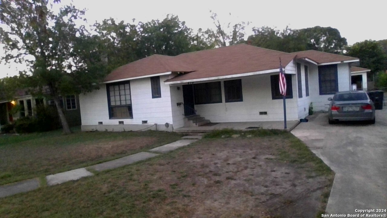 415 North San Antonio TX 78201