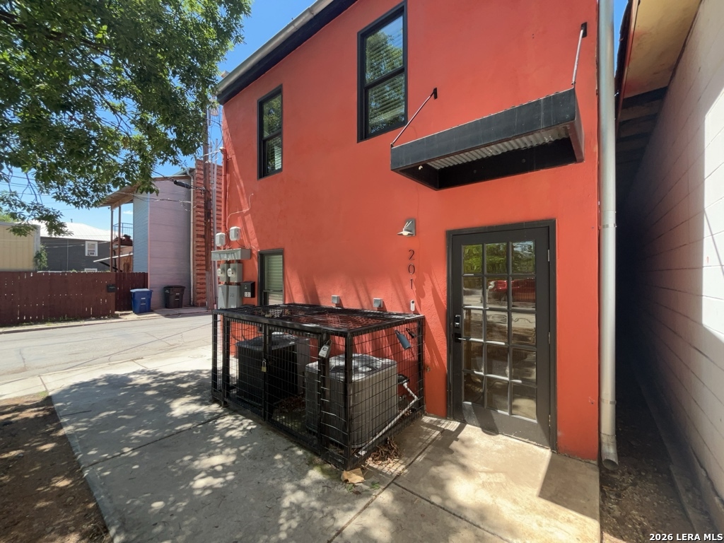 1722 S Saint Marys Street San Antonio TX 78210