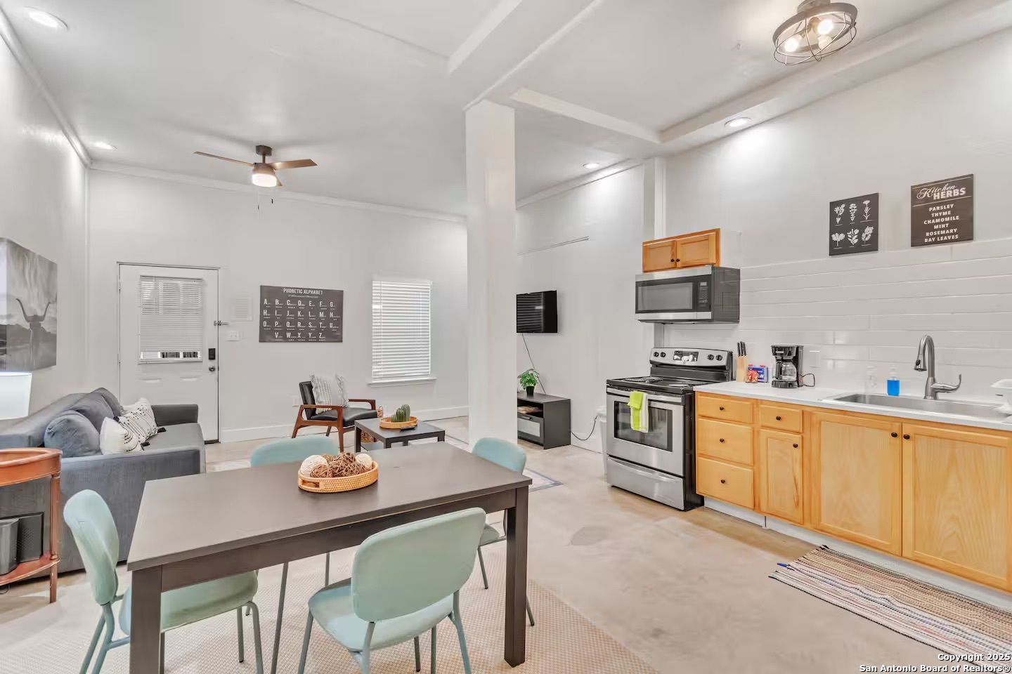 1407 Leal San Antonio TX 78207