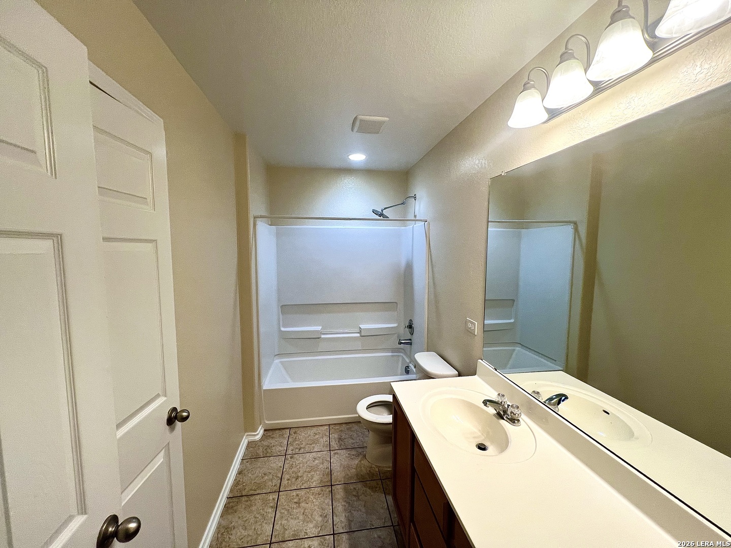 9926 Hawk Village Converse TX 78109