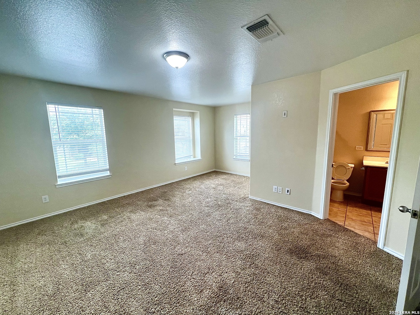 9926 Hawk Village Converse TX 78109