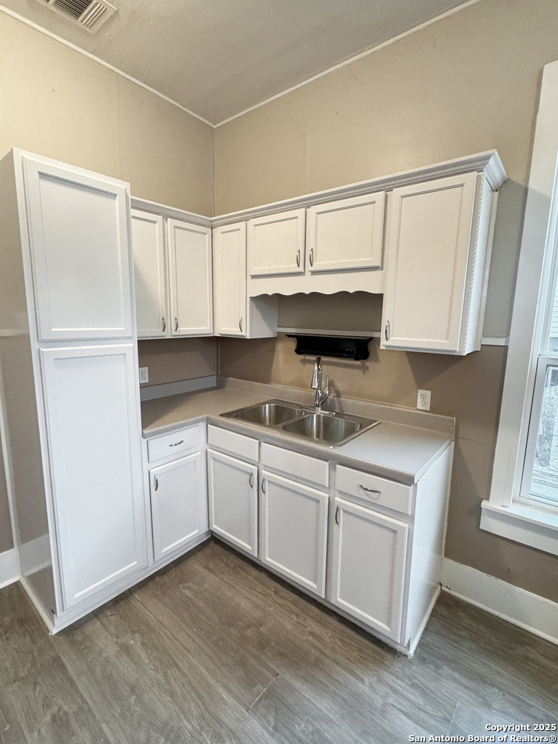 713 E Euclid Avenue San Antonio TX 78212