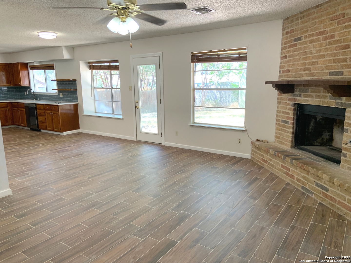 12242 Brownstone Street Live Oak TX 78233
