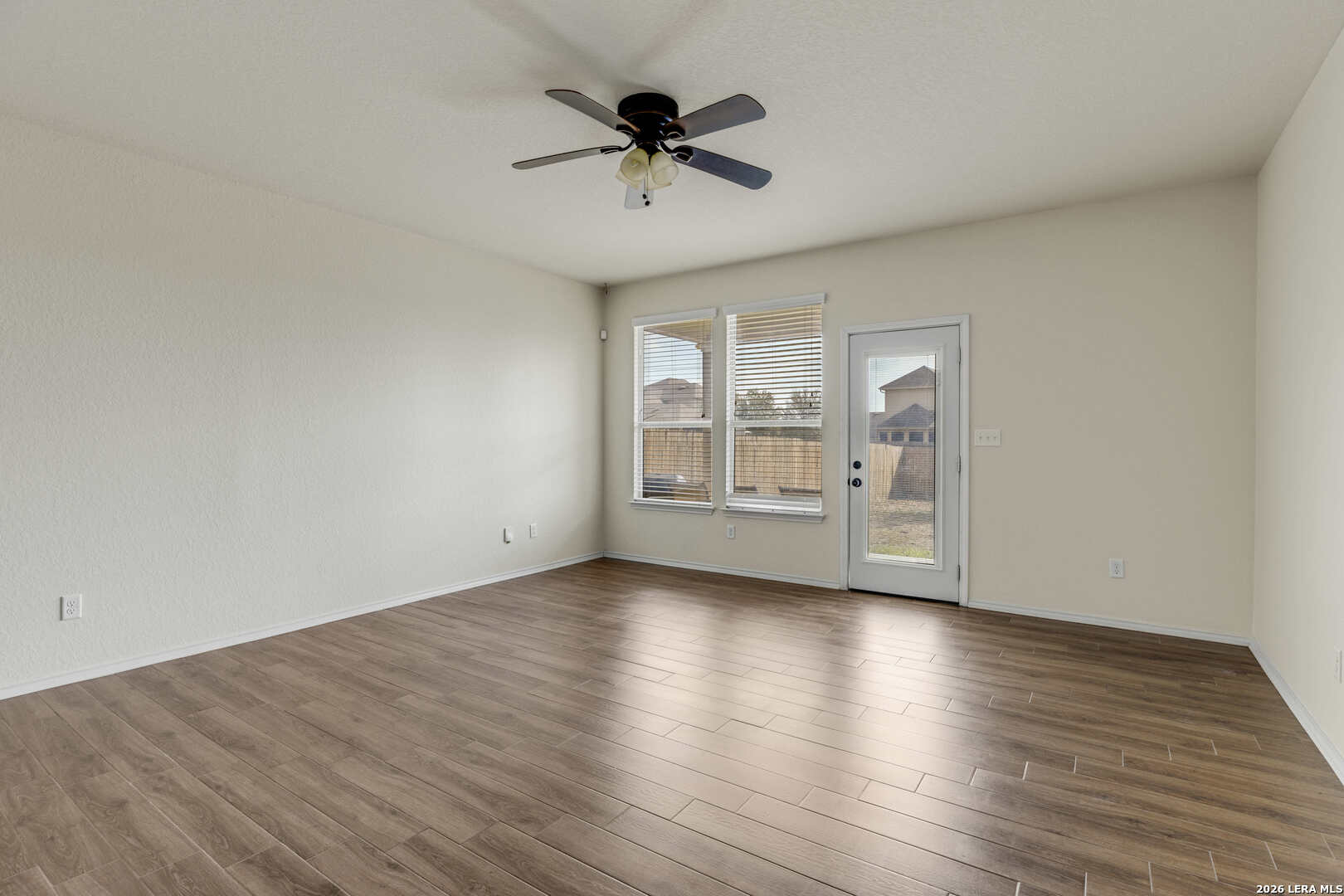322 Walnut Crest Selma TX 78154