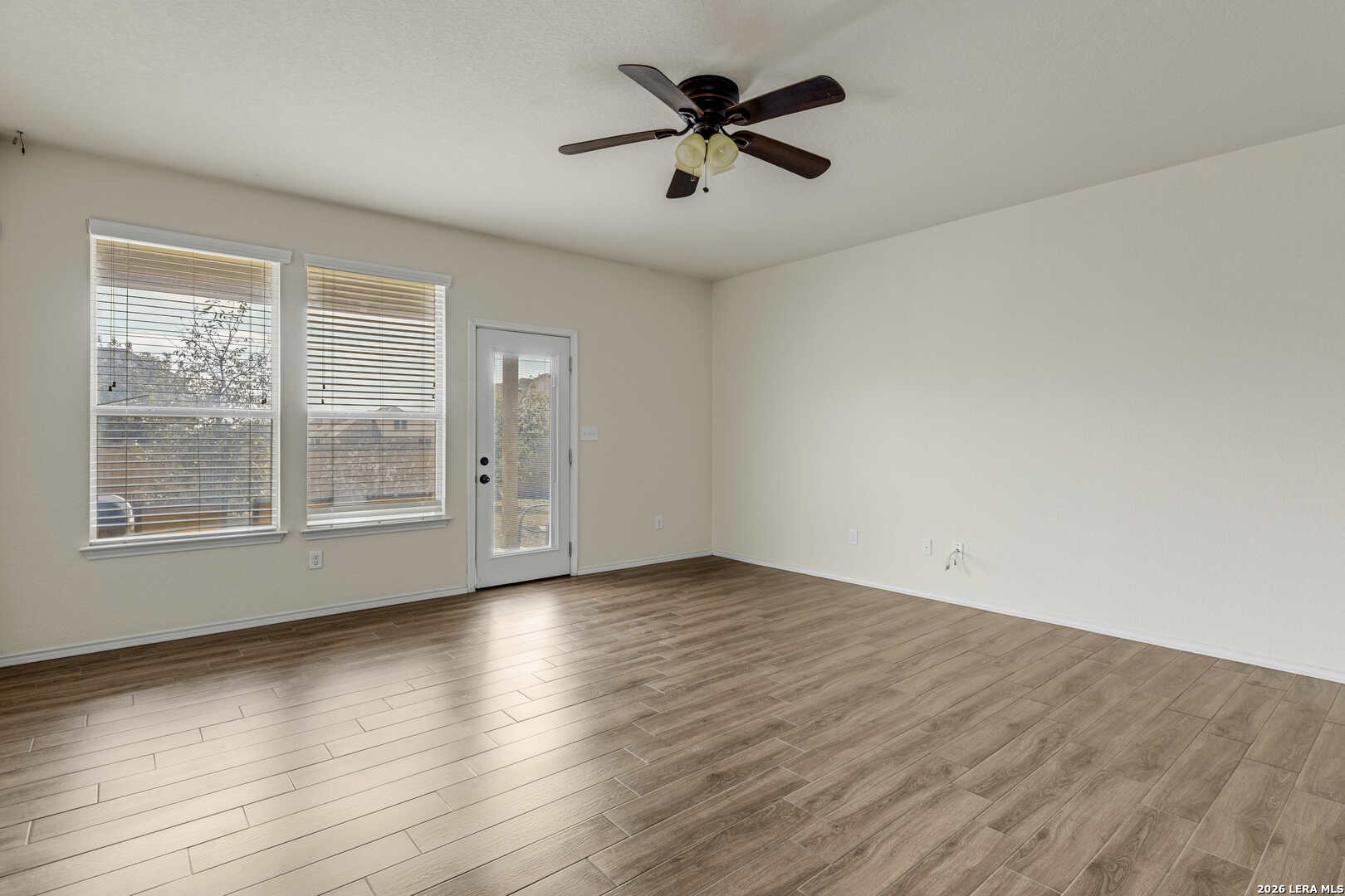 322 Walnut Crest Selma TX 78154