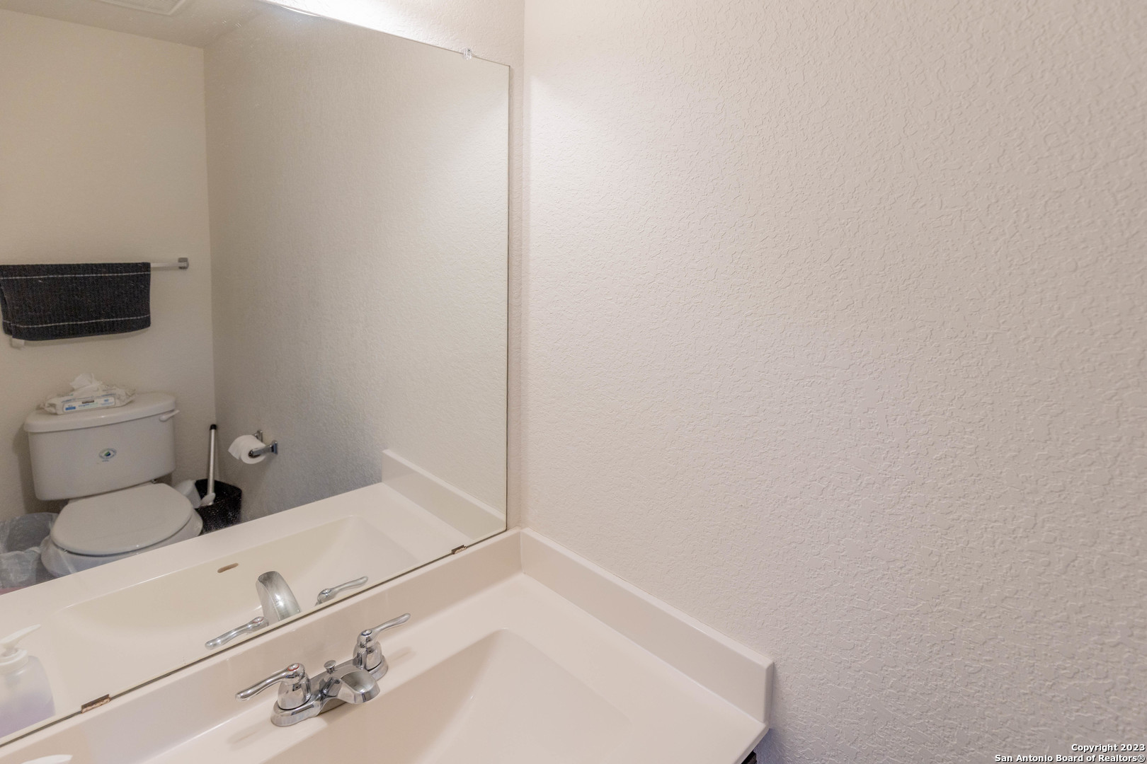7302 Bluebonnet Bay San Antonio TX 78218