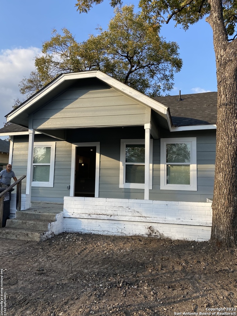 139 E Baylor San Antonio TX 78204