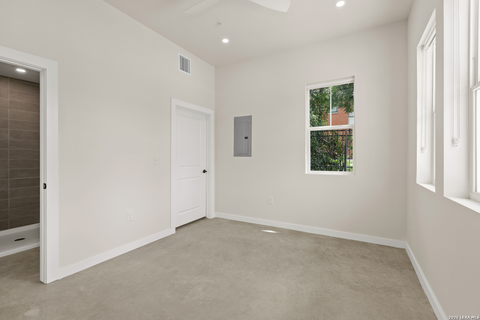 725 W Ashby Place San Antonio TX 78212