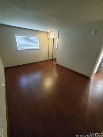 5295 Round Table San Antonio TX 78218