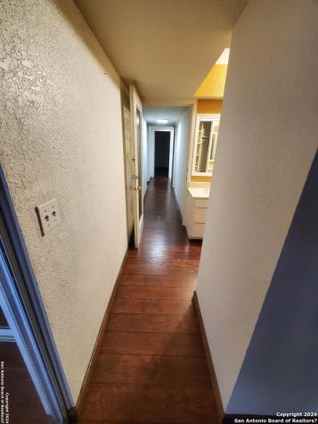 5295 Round Table San Antonio TX 78218