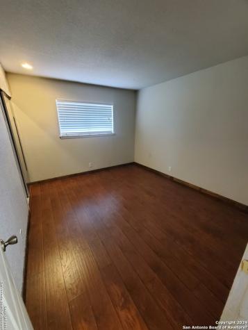 5295 Round Table San Antonio TX 78218