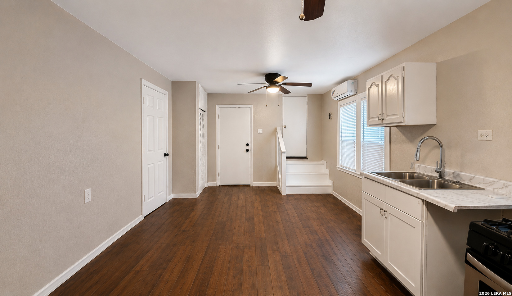 1319 Leal San Antonio TX 78207