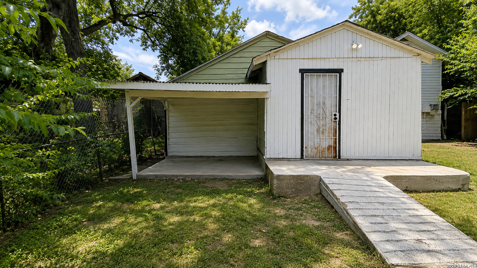 1319 Leal San Antonio TX 78207