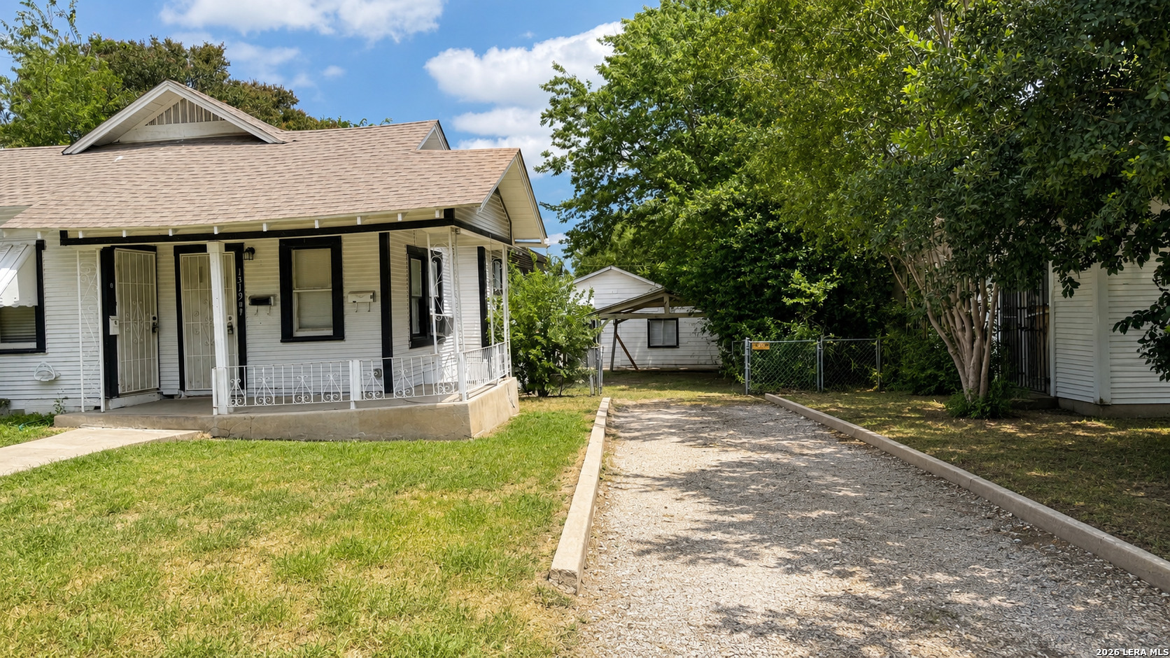 1319 Leal San Antonio TX 78207