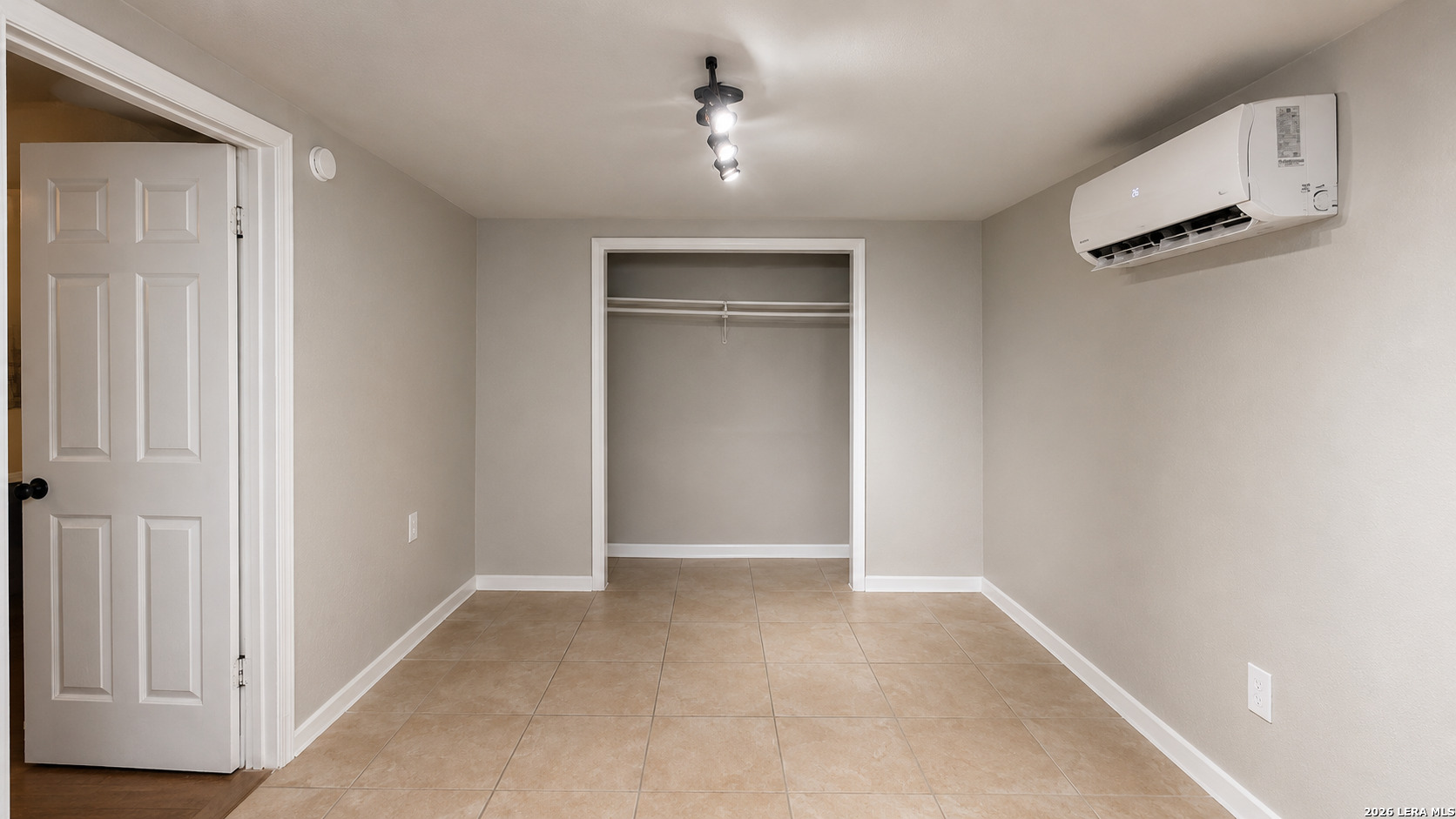 1319 Leal San Antonio TX 78207