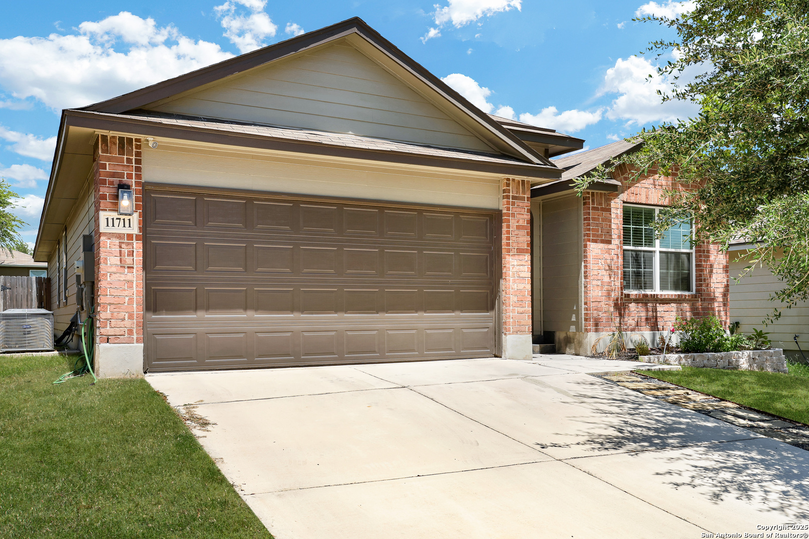 11711 Caraway Hill San Antonio TX 78245