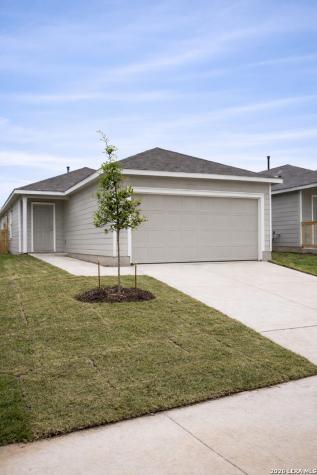 7411 Donkey Valley San Antonio TX 78240
