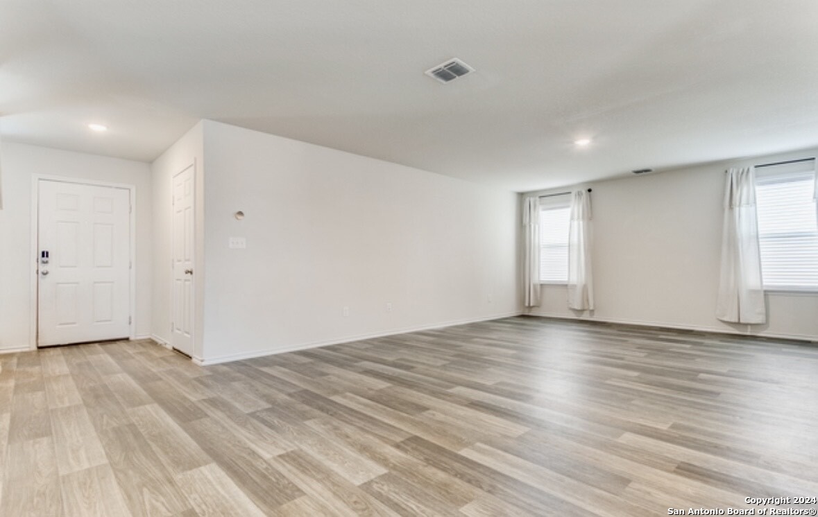 5923 Rolling Glen San Antonio TX 78218