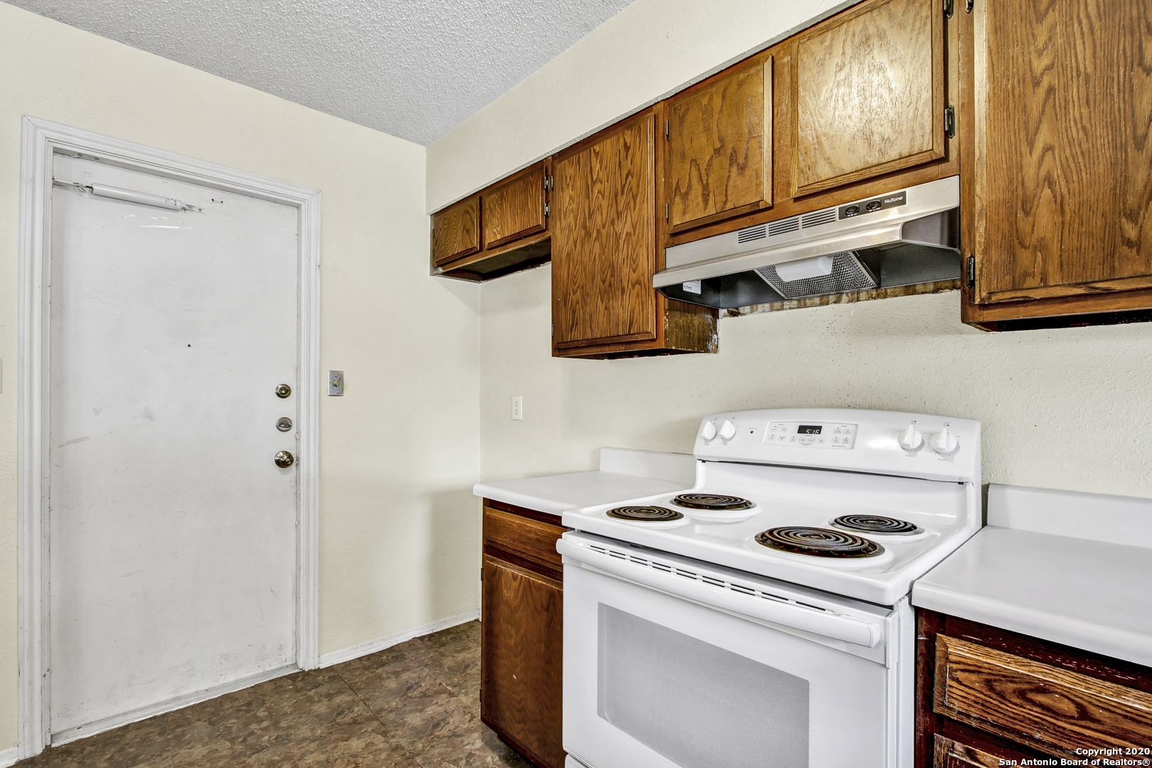 302 Gateway Street Converse TX 78109