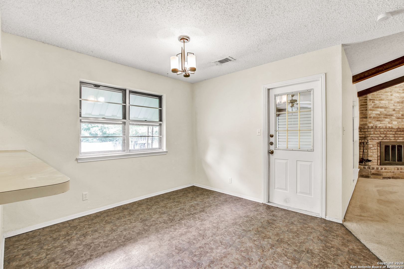302 Gateway Street Converse TX 78109