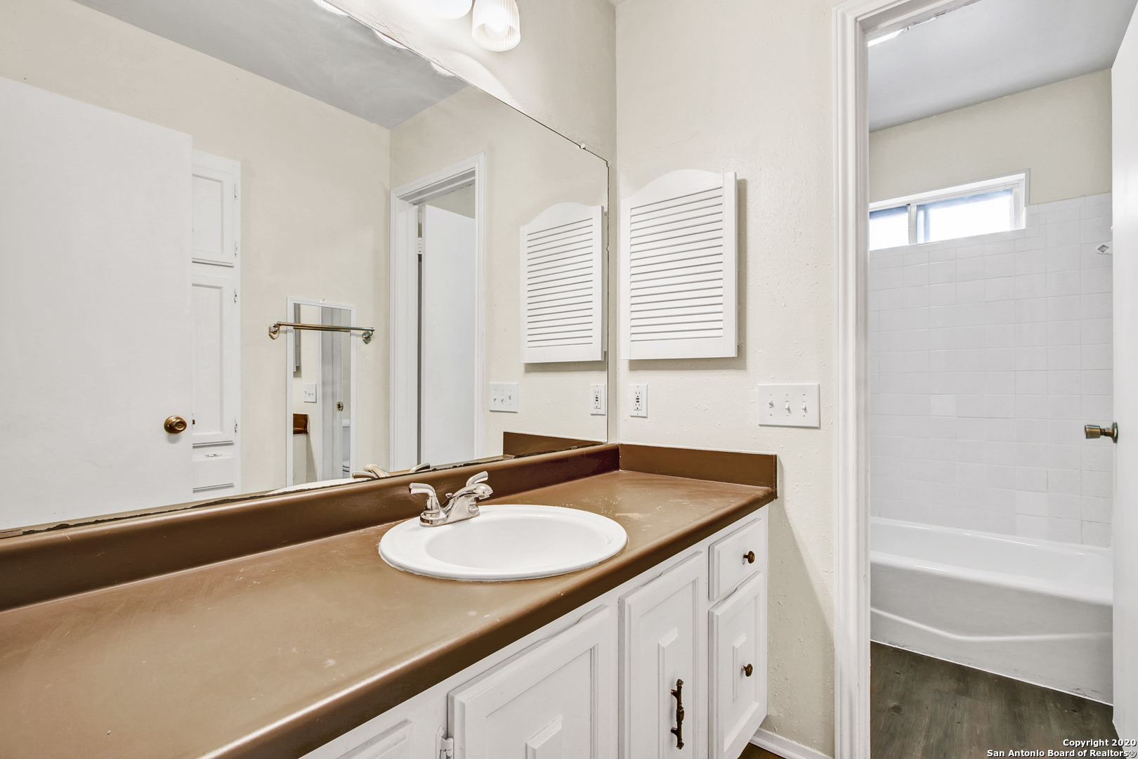 302 Gateway Street Converse TX 78109