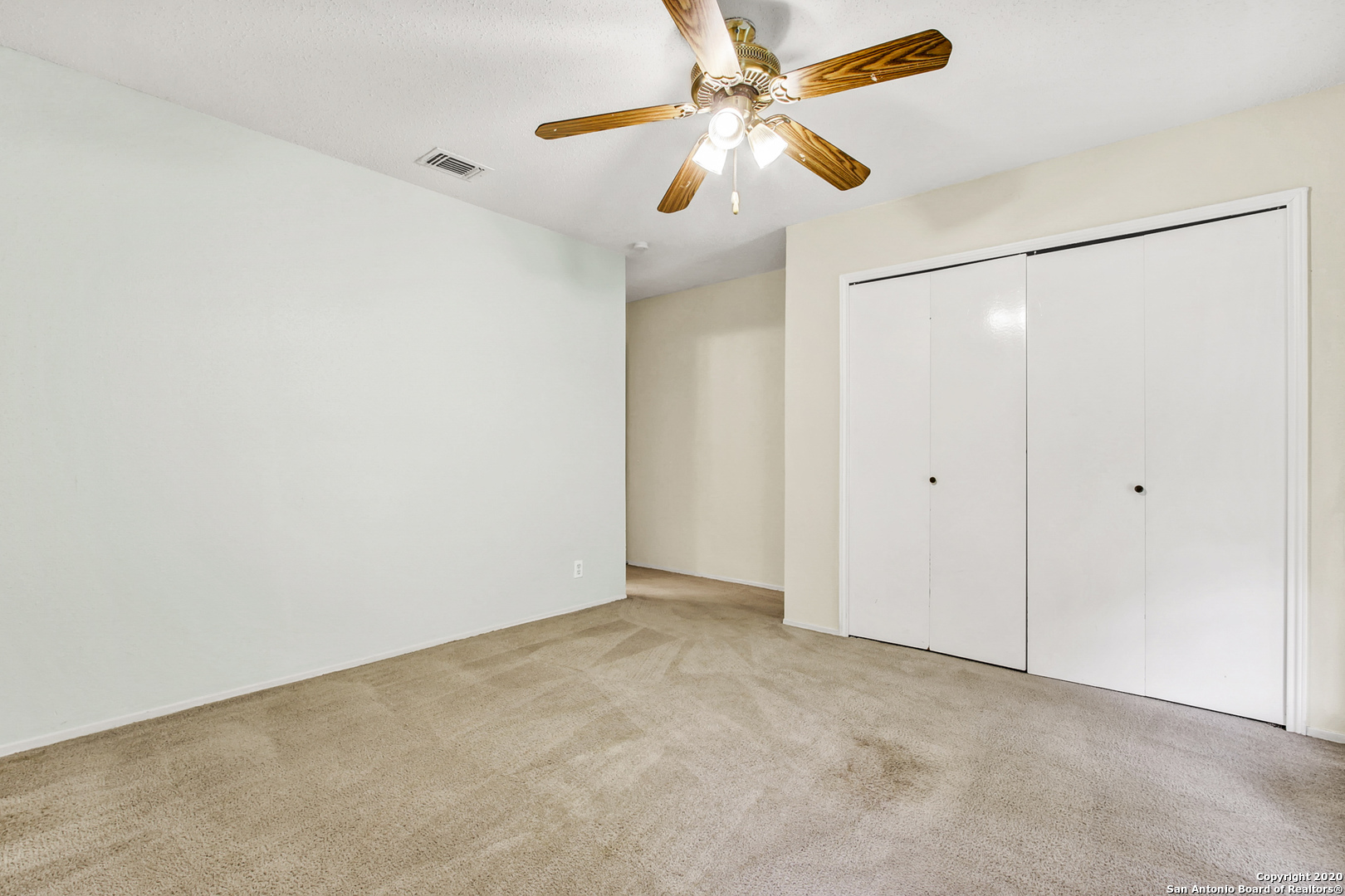 302 Gateway Street Converse TX 78109
