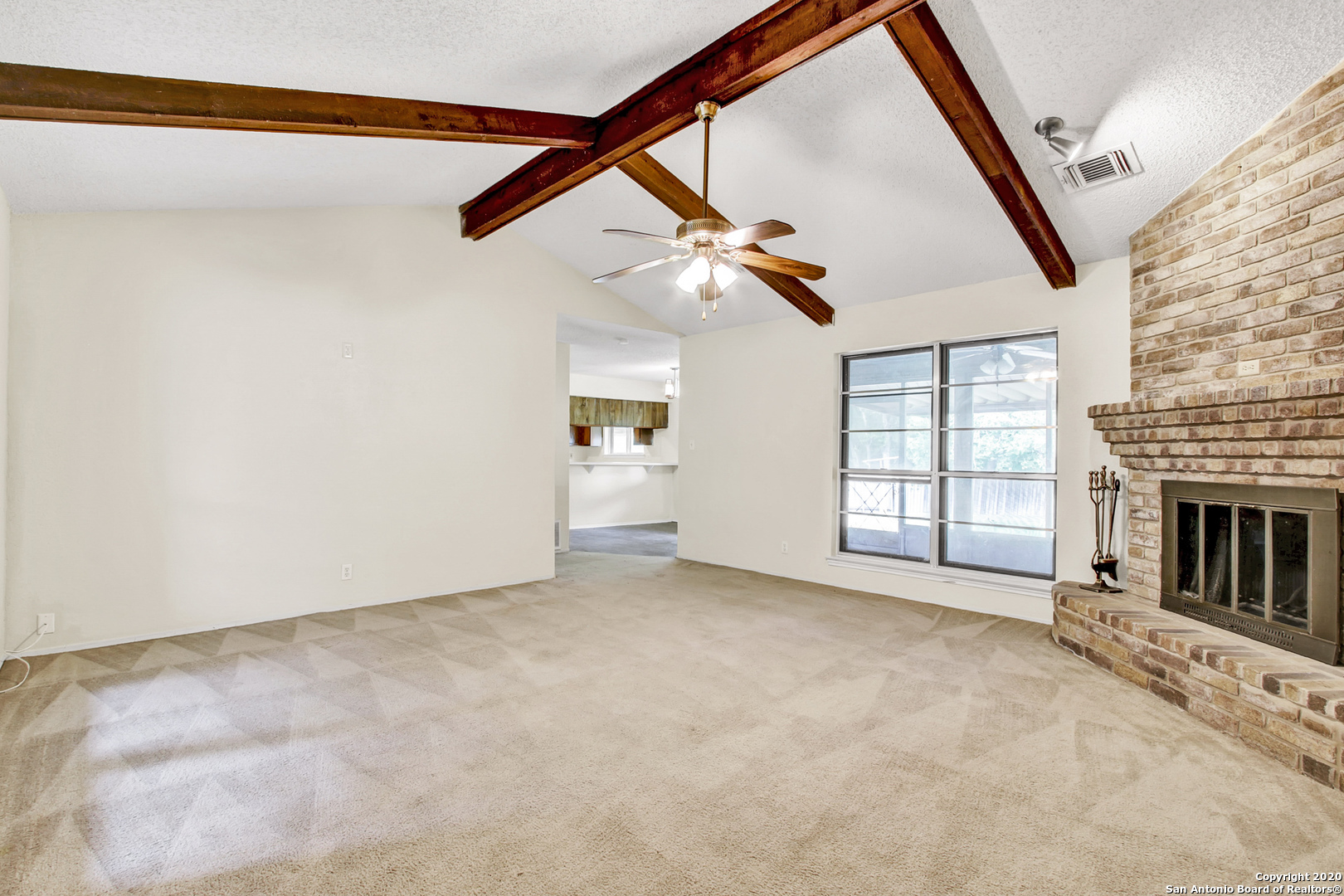 302 Gateway Street Converse TX 78109