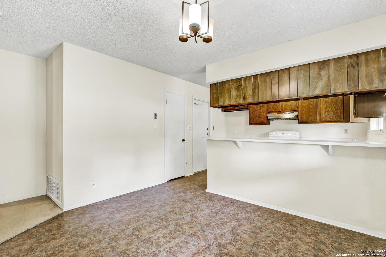 302 Gateway Street Converse TX 78109