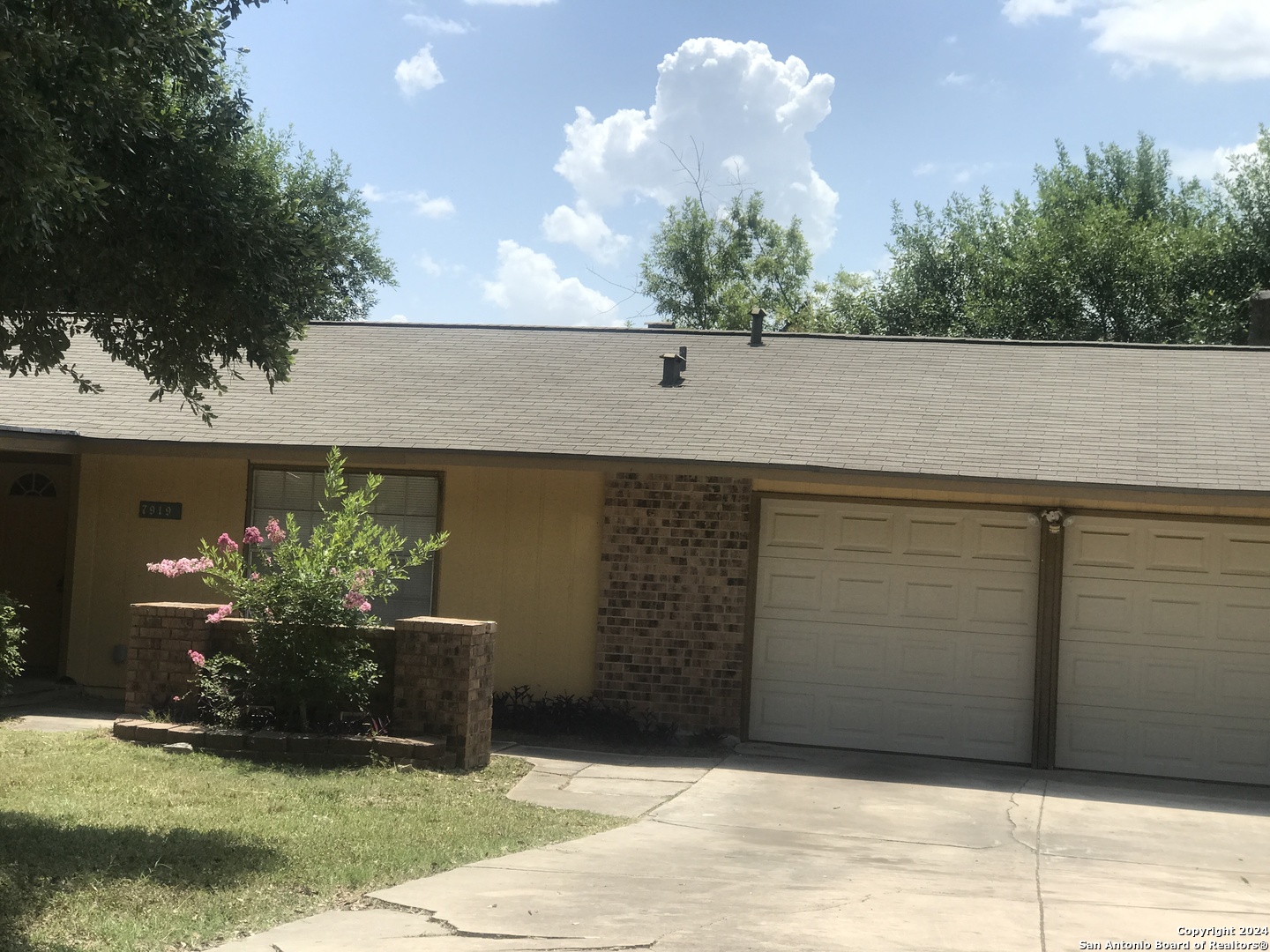 7919 Deep Forest San Antonio TX 78239