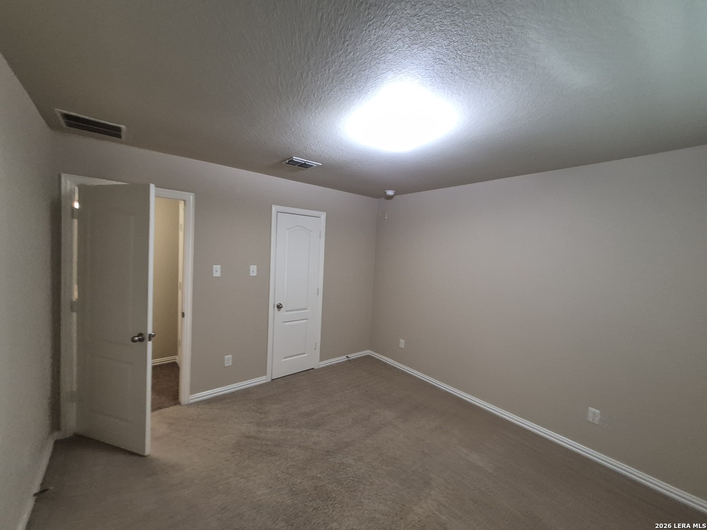 8915 Audubon Park Converse TX 78109