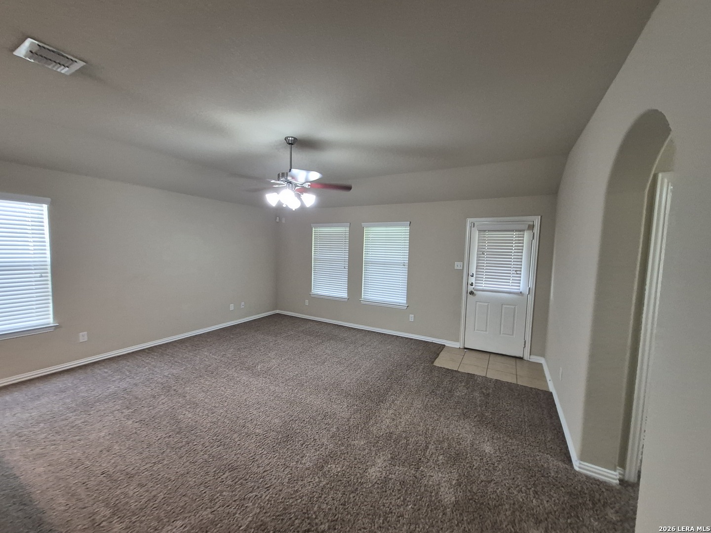 8915 Audubon Park Converse TX 78109