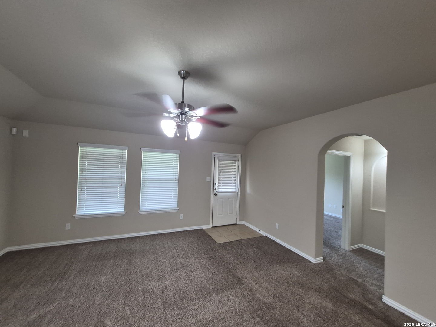 8915 Audubon Park Converse TX 78109