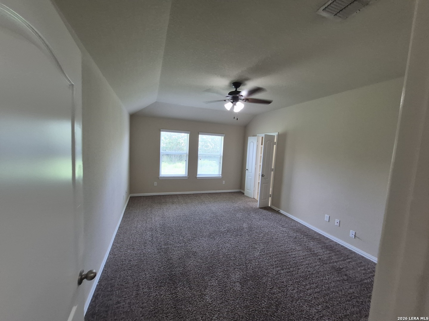 8915 Audubon Park Converse TX 78109
