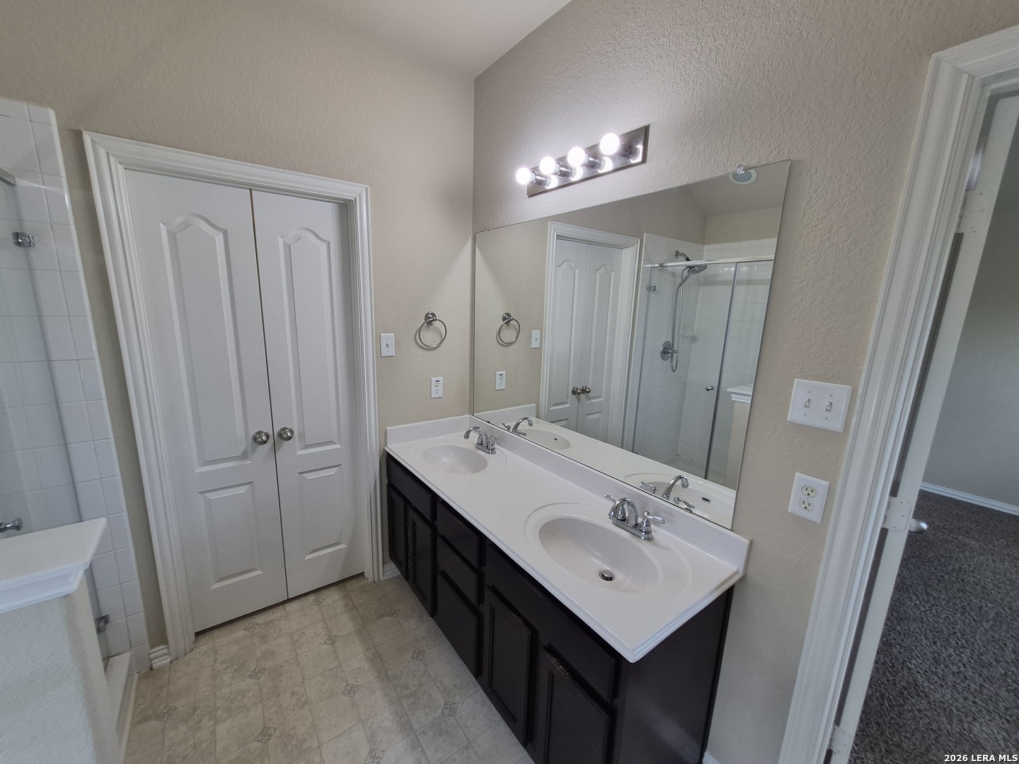 8915 Audubon Park Converse TX 78109