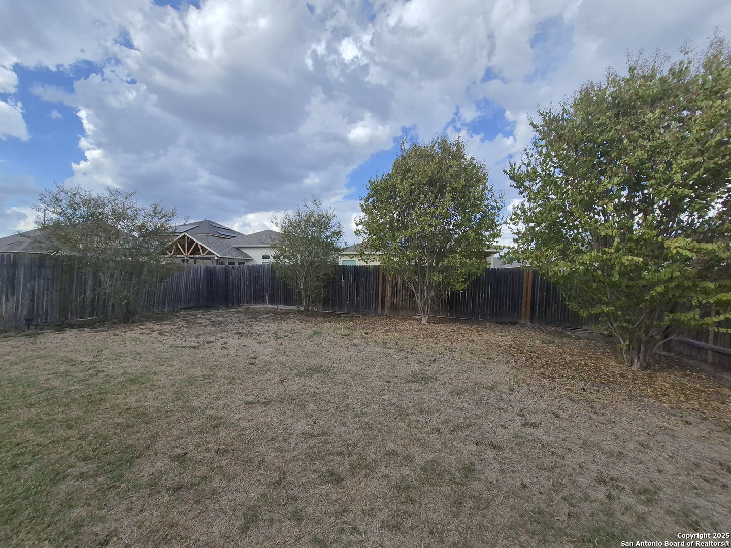 8915 Audubon Park Converse TX 78109