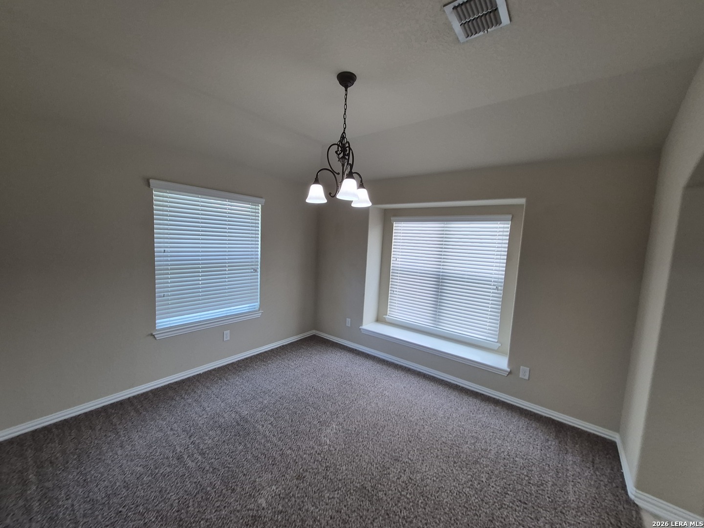 8915 Audubon Park Converse TX 78109