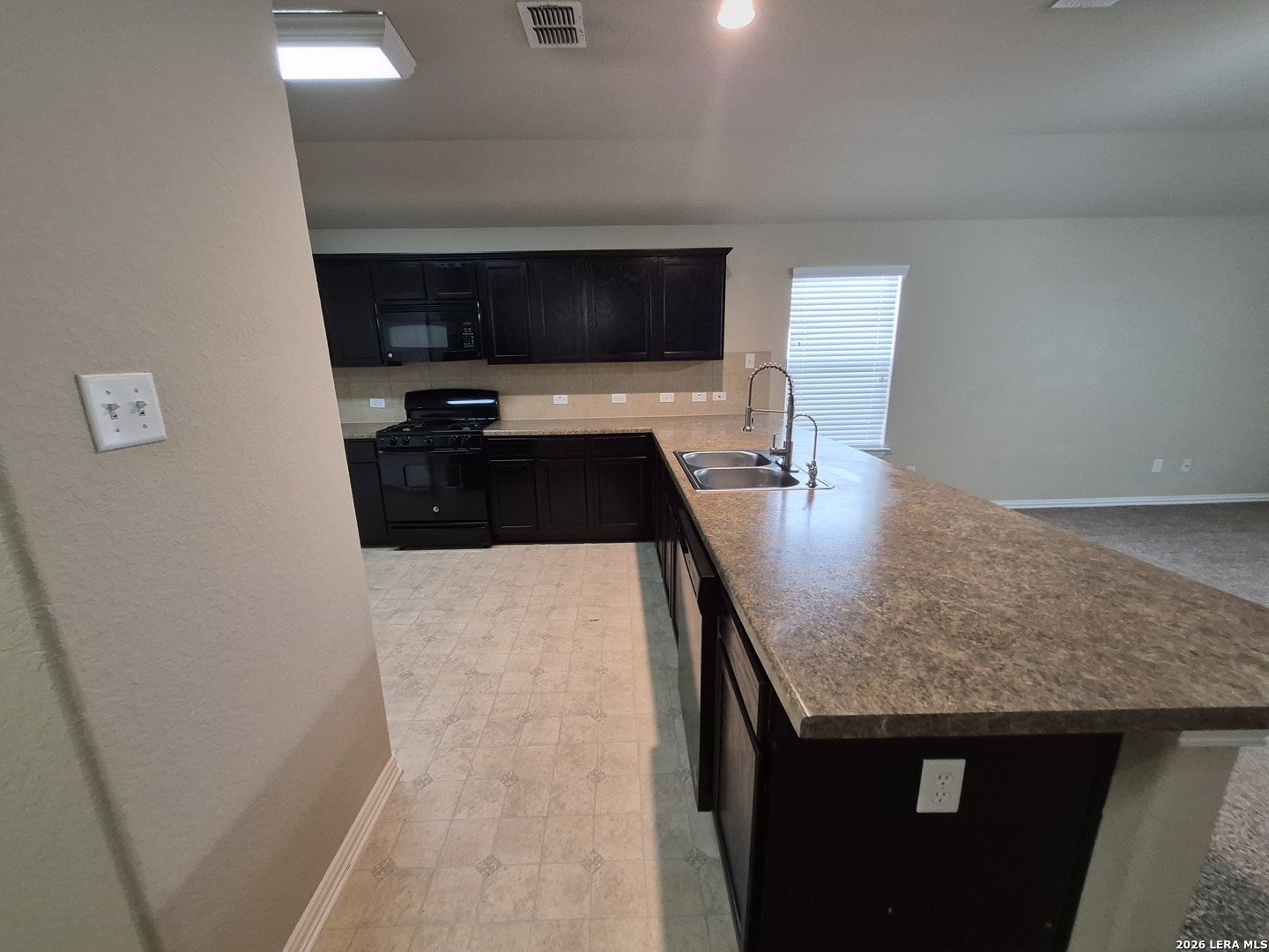8915 Audubon Park Converse TX 78109