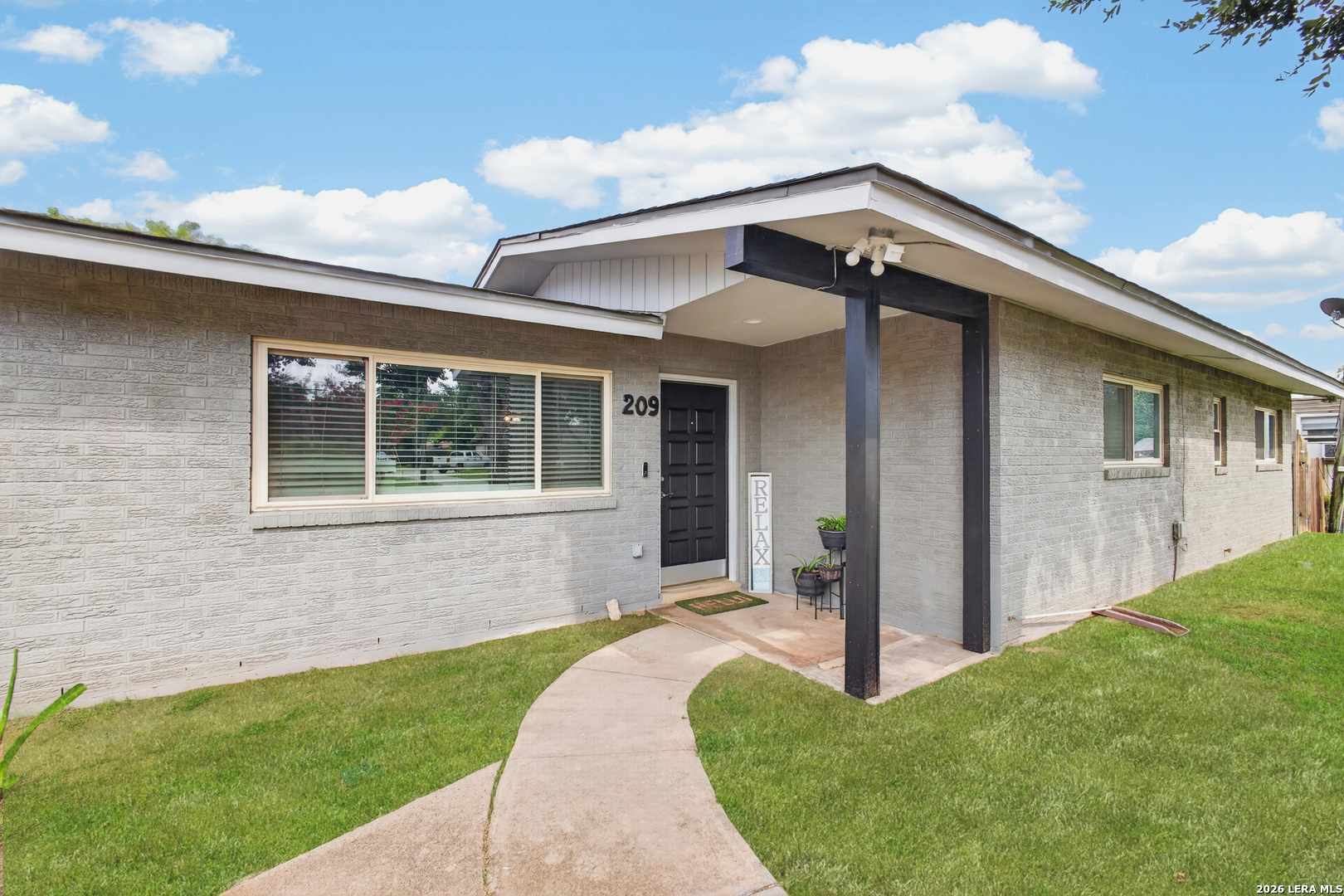 209 Greenlawn Avenue Pleasanton TX 78064