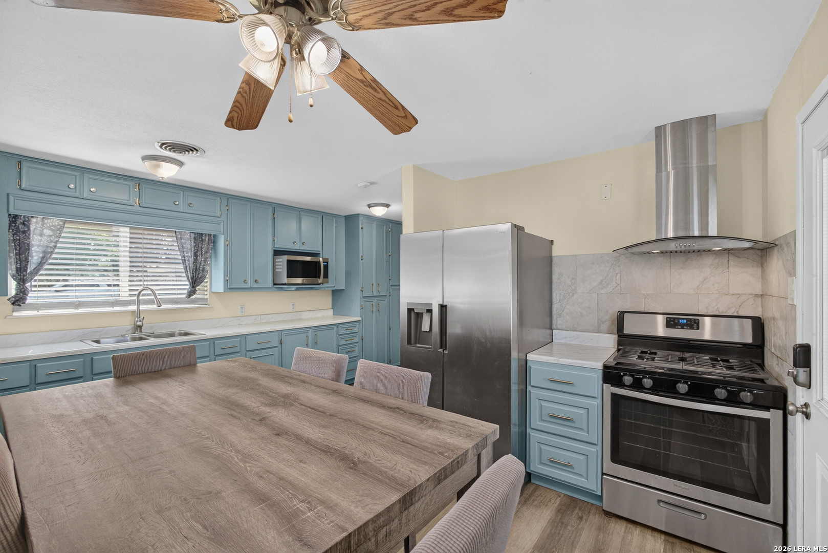 209 Greenlawn Avenue Pleasanton TX 78064