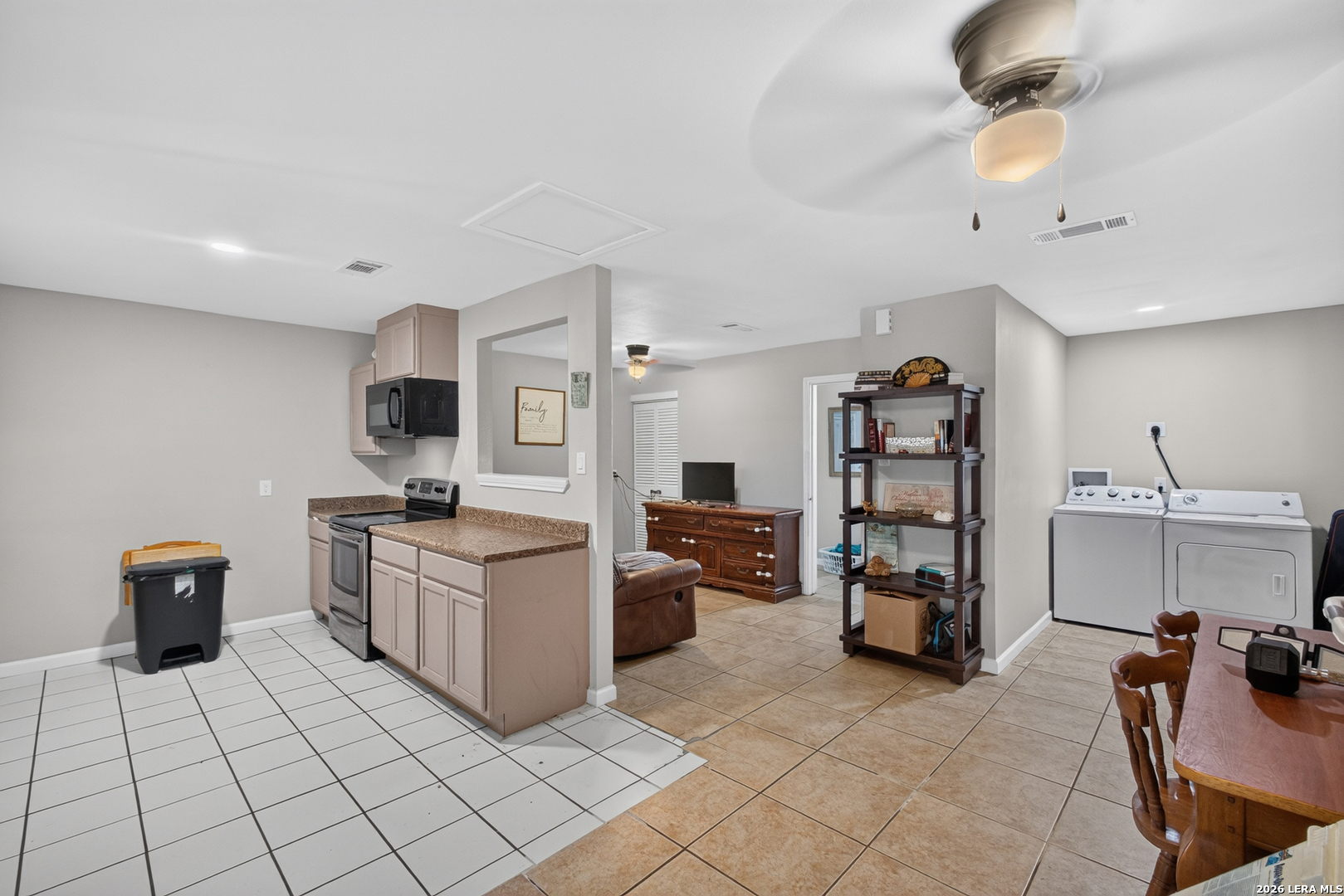 209 Greenlawn Avenue Pleasanton TX 78064