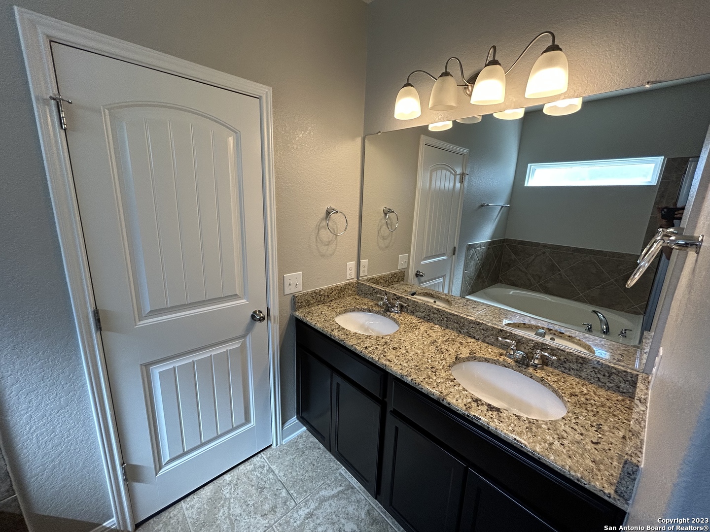 655 Sea Eagle San Antonio TX 78253