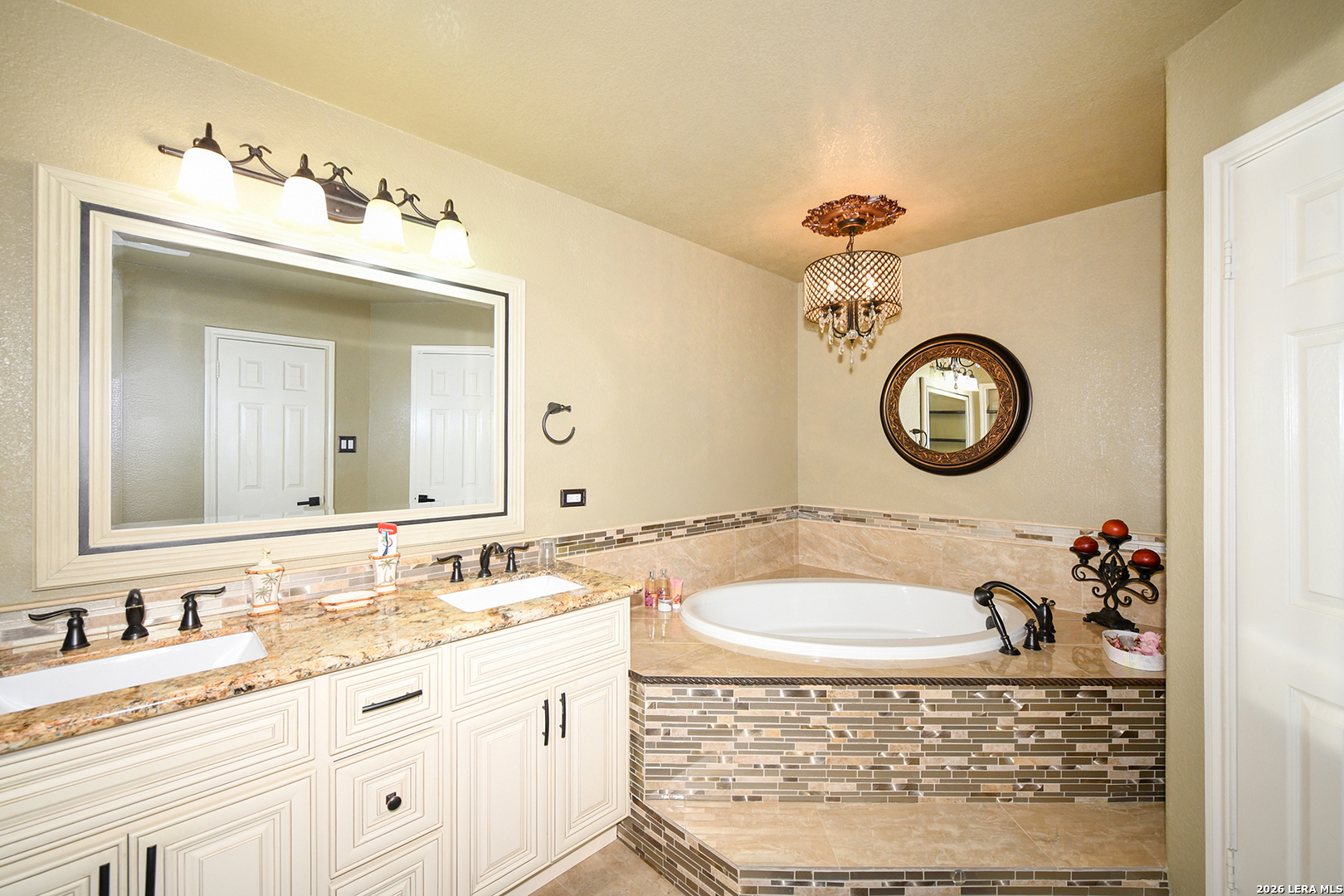 15922 Tampke San Antonio TX 78247