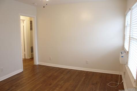 2825 W Woodlawn Avenue San Antonio TX 78228